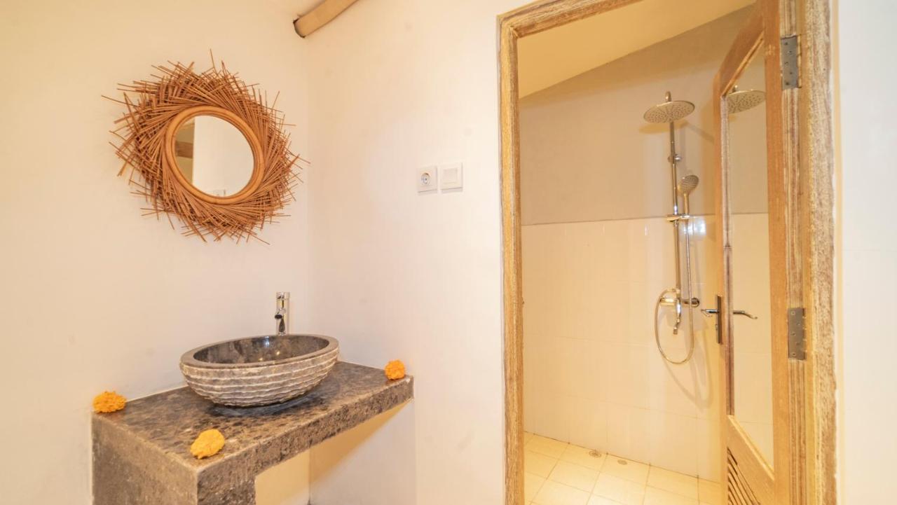 Aura Dormitory House Ubud Extérieur photo