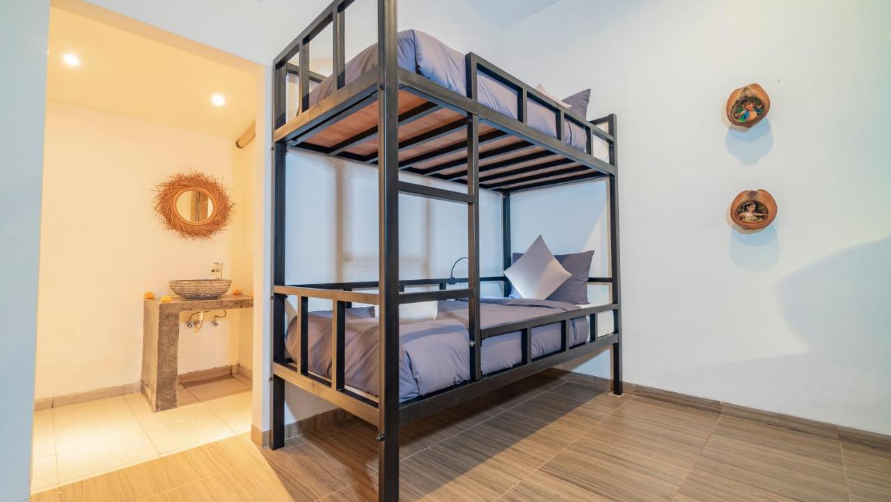Aura Dormitory House Ubud Extérieur photo